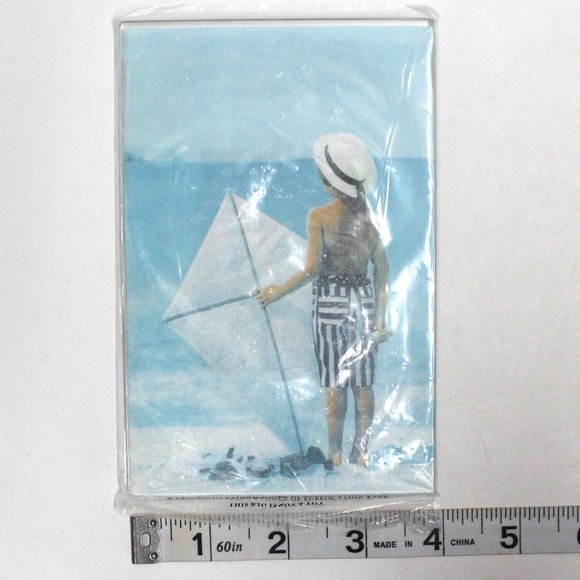 10 Clear Plastic or Acrylic Picture Holders With Magnets On Back - Picture 6 of 9